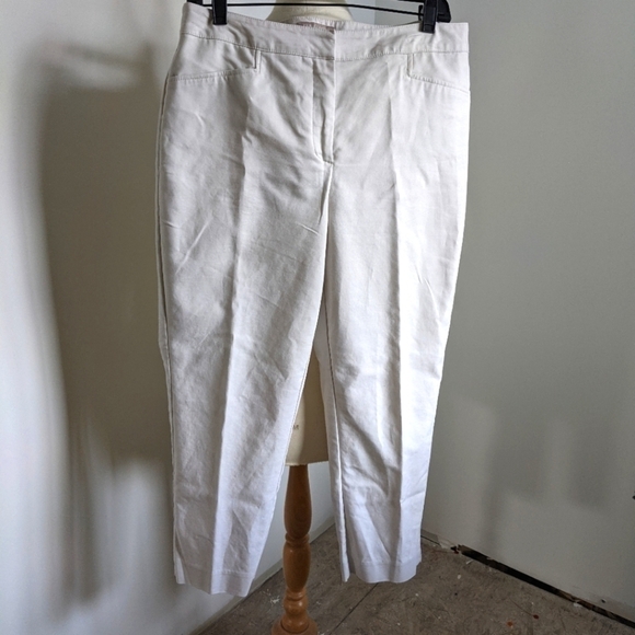 CHICO'S Fabulously Slimming Crop Khakis 1 Pants - Picture 1 of 13